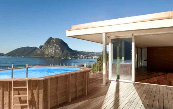 Abatec Jasper drewniany basen z widokiem na morze