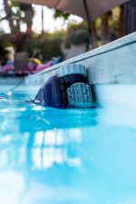 F1RX czyści linię wody